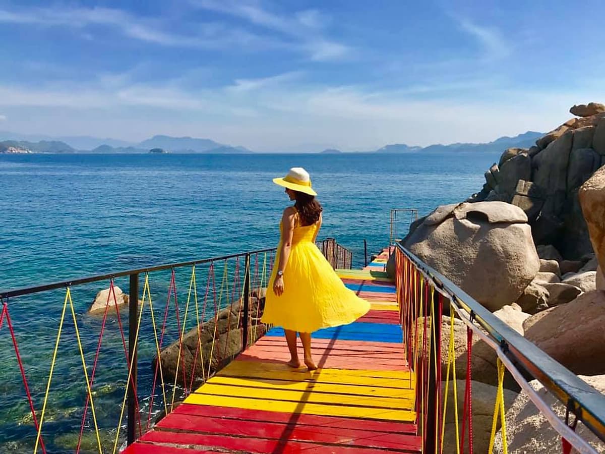 Tour Bình Hưng - Lặn Ngắm San Hô 2N2Đ, Xe Giường Nằm, Khởi Hành Tối Thứ 6 Hàng Tuần & Dịp Lễ Tết