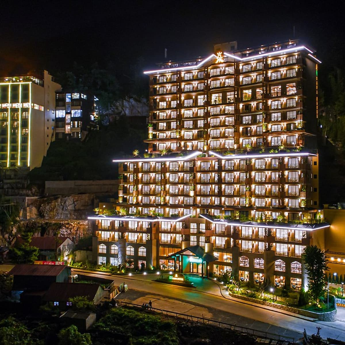 Combo Sapa KK Hotel 5* + Xe Giường Nằm, Khởi Hành Hàng Ngày Từ HN Dành Cho 01 Người