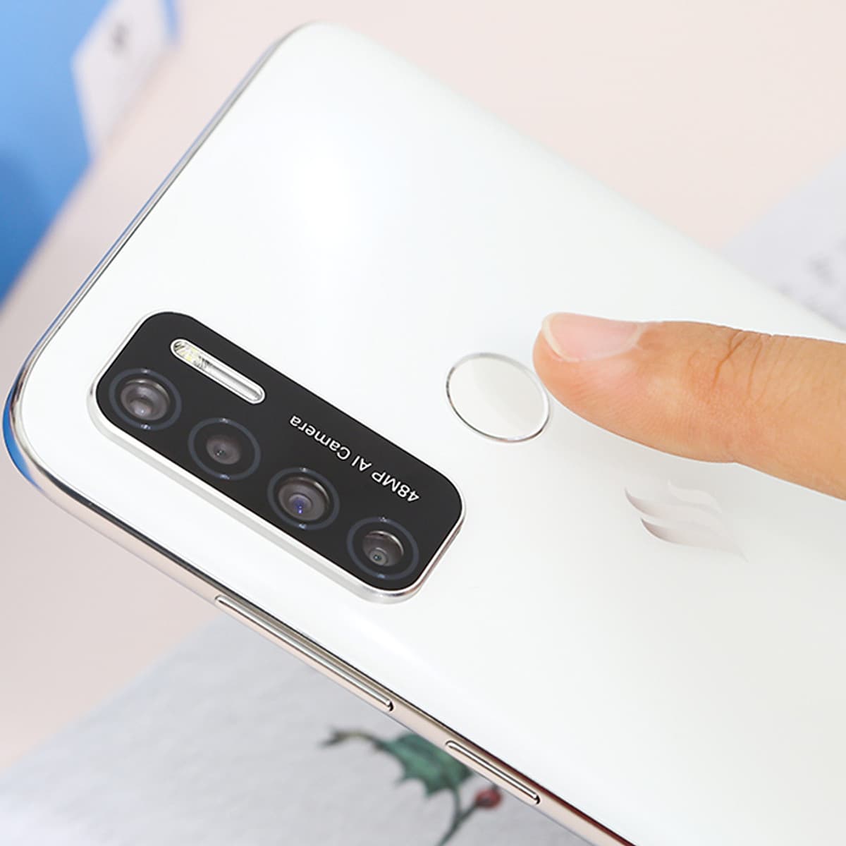 Điện Thoại Vsmart Live 4 (6GB/64GB) - Hàng Chính Hãng