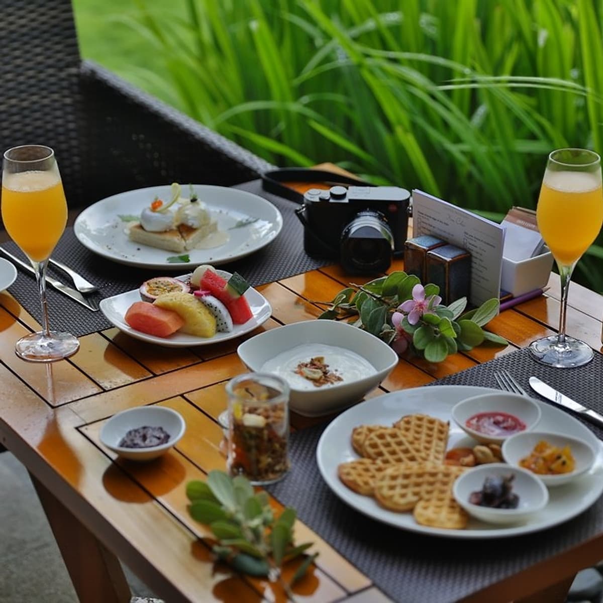 Gói 3N2Đ Salinda Resort 5* Phú Quốc - 02 Bữa Buffet Sáng, 01 Bữa Tối Sang Trọng, Xe Đón Tiễn Sân Bay, Hồ Bơi, Bãi Biển Riêng