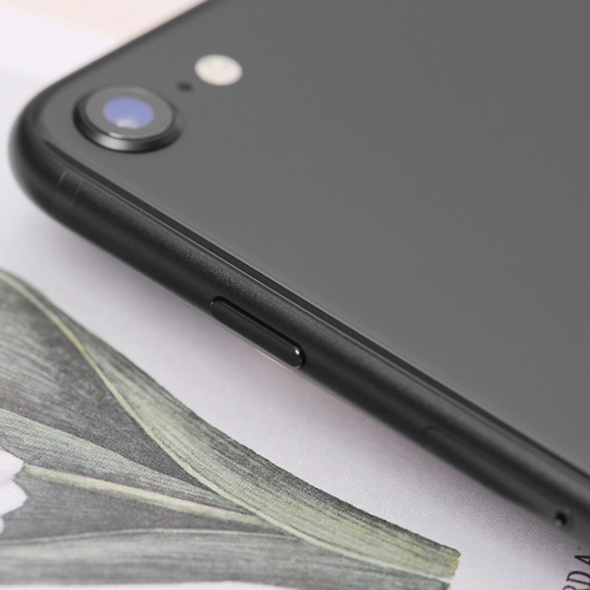 Điện Thoại iPhone SE 2020 64GB - Hàng Chính Hãng