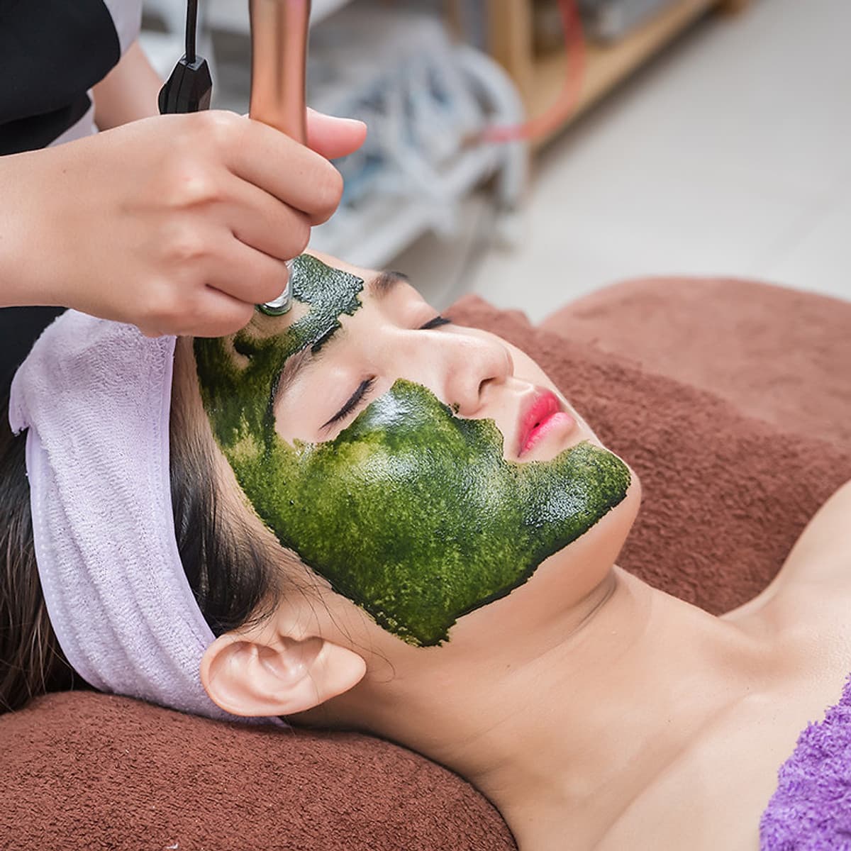 1 Trong Các DỊch Vụ Chăm Sóc Da Mặt Thư Giãn Tuyệt Đối Tại Ấm Brows & Spa