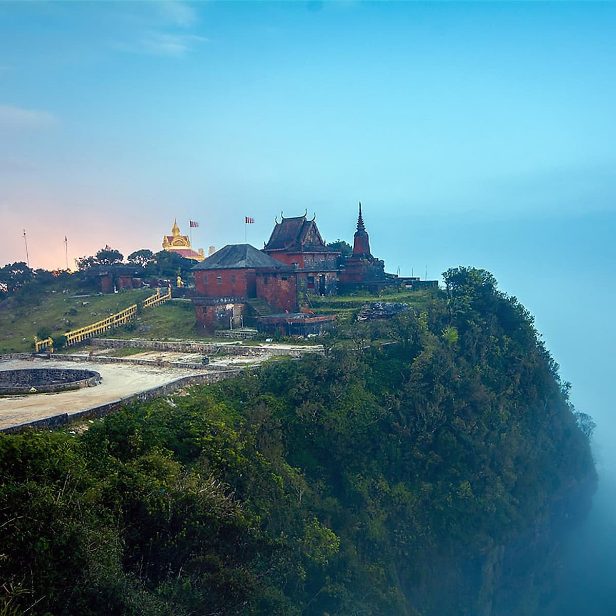 Tour Campuchia 4N3Đ: Biển Kép - Cao Nguyên Bokor - Phnom Penh, Khởi Hành Thứ 5 Hàng Tuần & Dịp Lễ 30/4