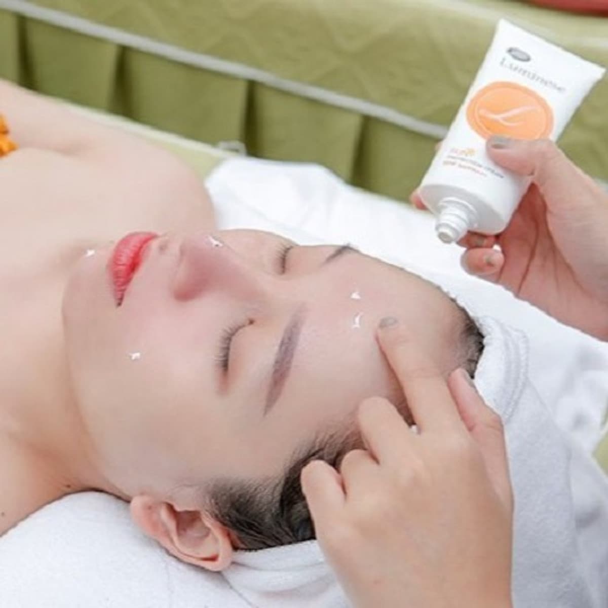 Thư Giãn Ủ Dưỡng Chất Giúp Da Trắng Mịn Tại Thẩm Mỹ Nắng Mai