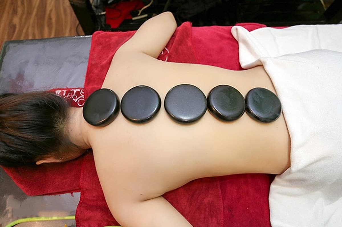 Massage Body Thái + Nhật + Tinh dầu + Đá nóng + Quấn tảo thon gọn bắp tay (100 phút).