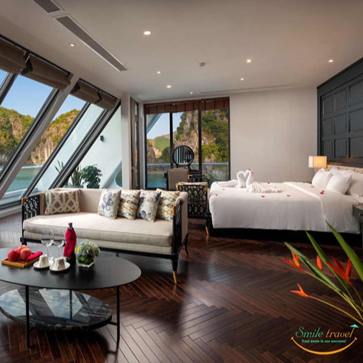 Tour Trọn Gói 2N1Đ Ngủ Đêm Trên Du Thuyền 5* Stellar Of The Seas Cruises Siêu Đẳng Cấp Tại Vịnh Hạ Long (Chèo Thuyền Kayak Khám Phá Vịnh, Ăn 04 bữa, Câu Mực Đêm)