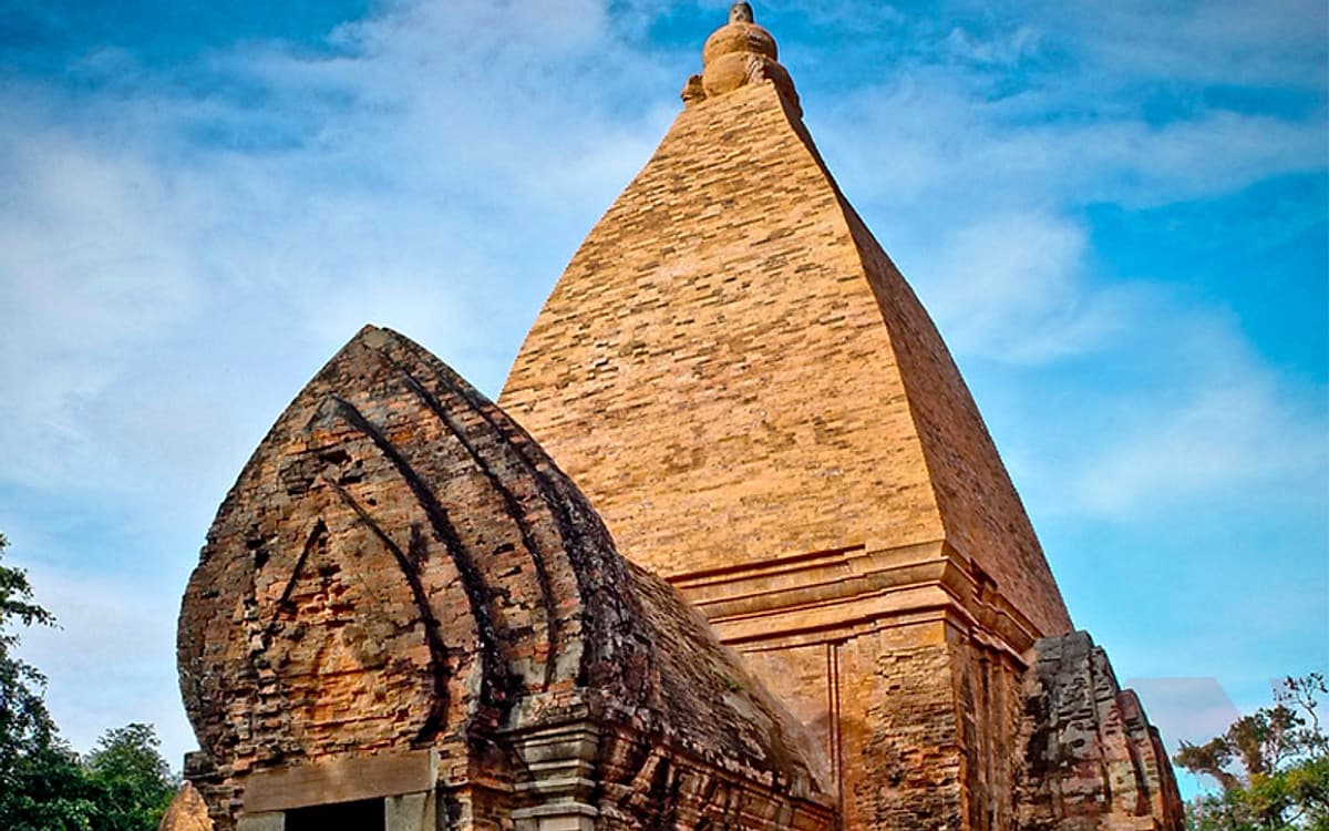 Tour Tham Quan Thành Phố Nha Trang City Tour 1 Ngày Trọn Gói Bao Gồm Xe Đưa Đón + Hướng Dẫn Viên Suốt Tuyến + Vé Tham Quan + Ăn Trưa