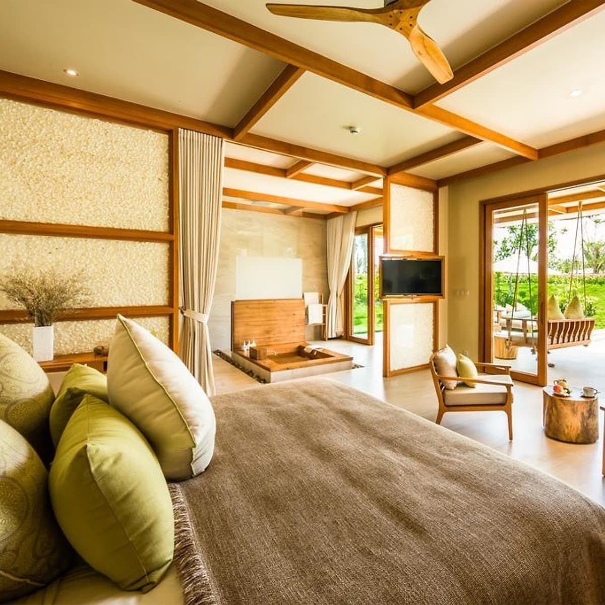 Gói 4N3Đ Fusion Resort 5* Phú Quốc - Villa 01 Phòng Ngủ Hồ Bơi Riêng, Buffet Sáng, Tặng Gói Spa, Tặng Voucher Ăn Uống 1 Triệu Trong Tuần, Đón Tiễn Sân Bay, Dành Cho 02 Người Lớn & 02 Trẻ Em Dưới 12 Tuổi