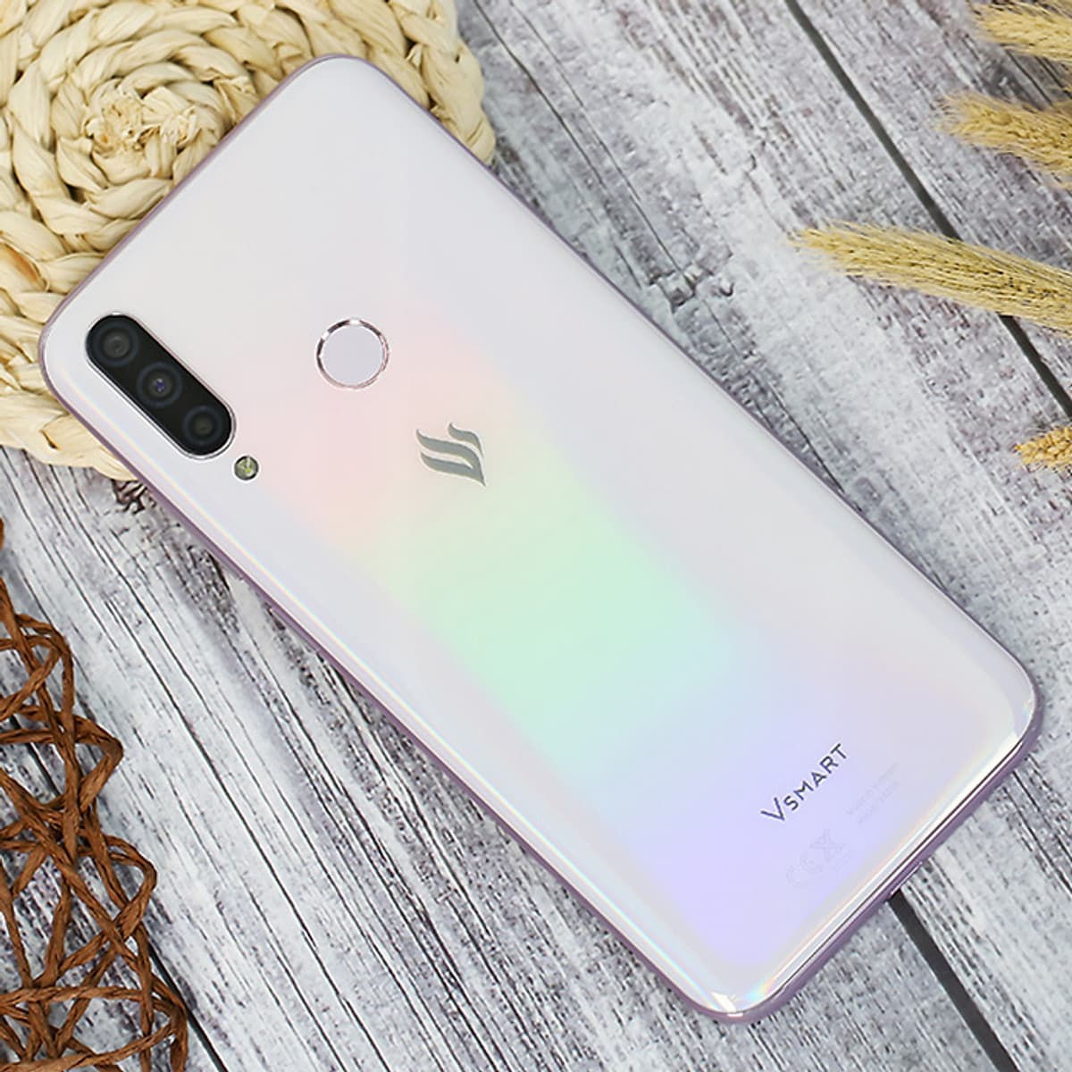 Điện Thoại Vsmart Joy 3 - Hàng chính hãng