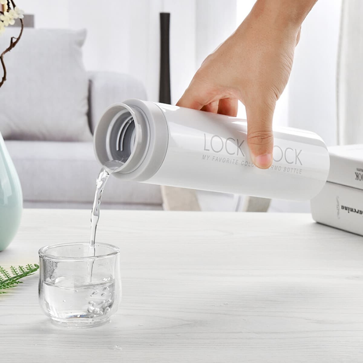 Bình Nước Giữ Nhiệt Lock&Lock Bằng Thép Không Gỉ (350Ml) - Trắng
