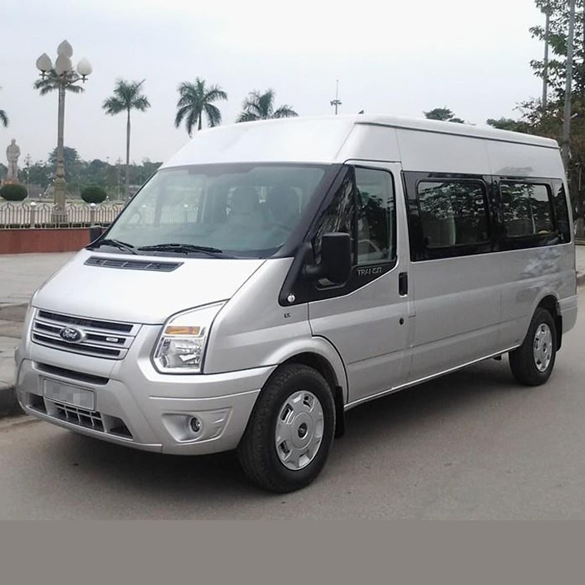 Xe 16 chỗ chặng Đà Nẵng - Suối Voi (Full ngày)