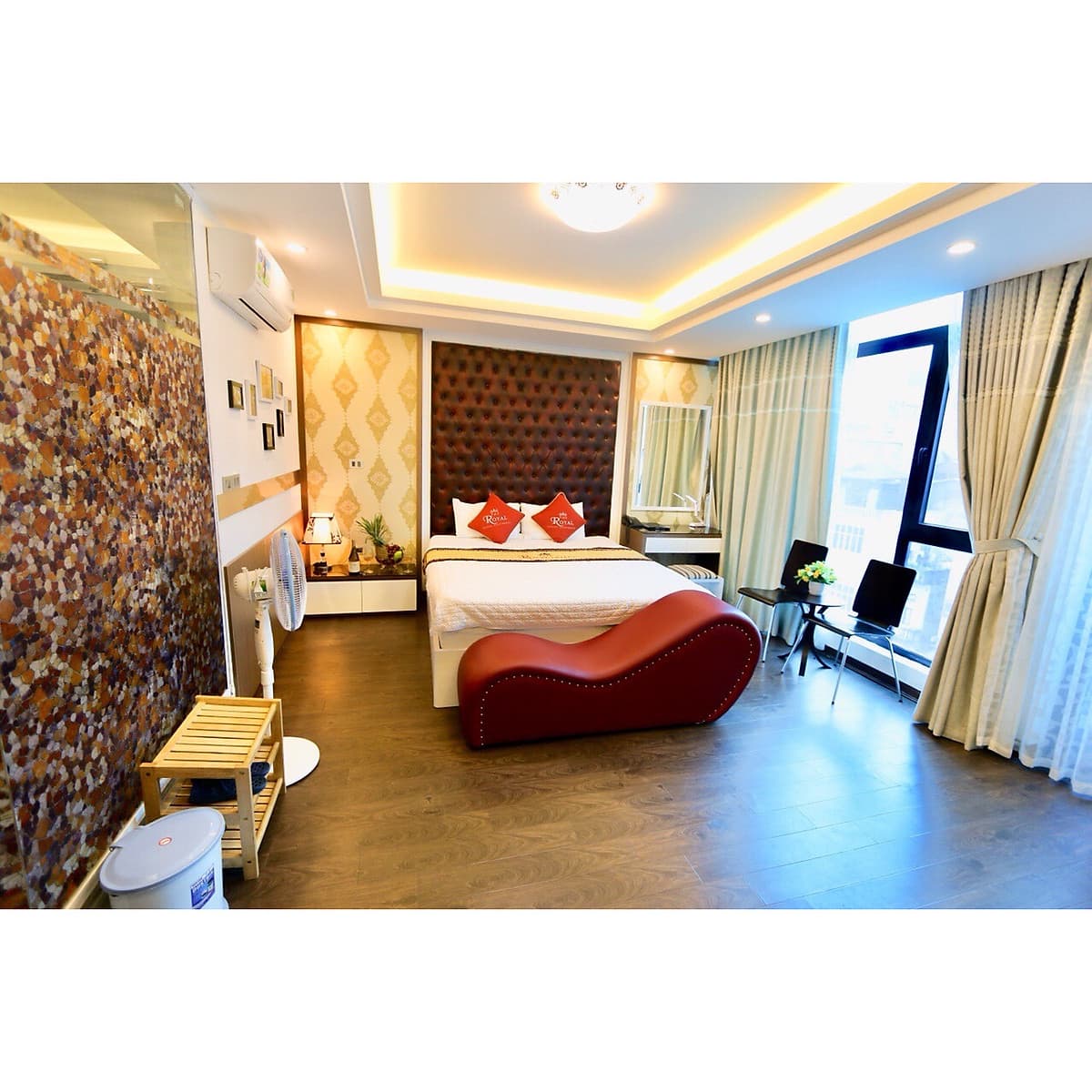 Royal Hotel Near Westlake -City View Room