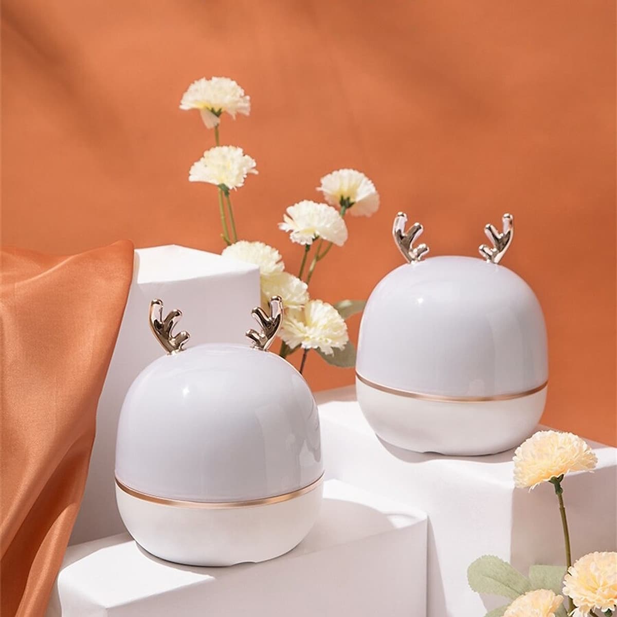 Chill Party-Đèn Chiếu Ngàn Sao 6 phong cách kiêm đèn ngủ xoay tự động, tích hợp phát nhạc bằng Bluetooth nhiều màu sắc tuyệt đẹp, sạc lại bằng USB