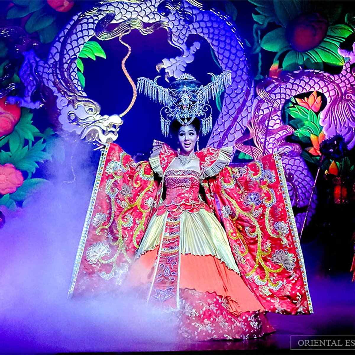 Vé Xem Alcazar Cabaret Show Ở Pattaya, Thái Lan - Ghế Thường