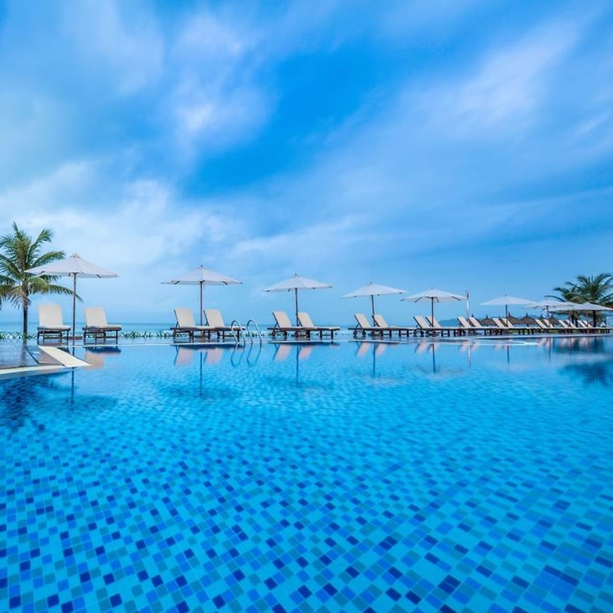 [Combo Tết Âm Lịch] Trọn Gói 3N2Đ Cho 06 Người Tại Vinpearl Nha Trang Hoặc Phú Quốc, Villa 03 PN, 6 Bữa Buffet, Vui Chơi VinWonders & Safari