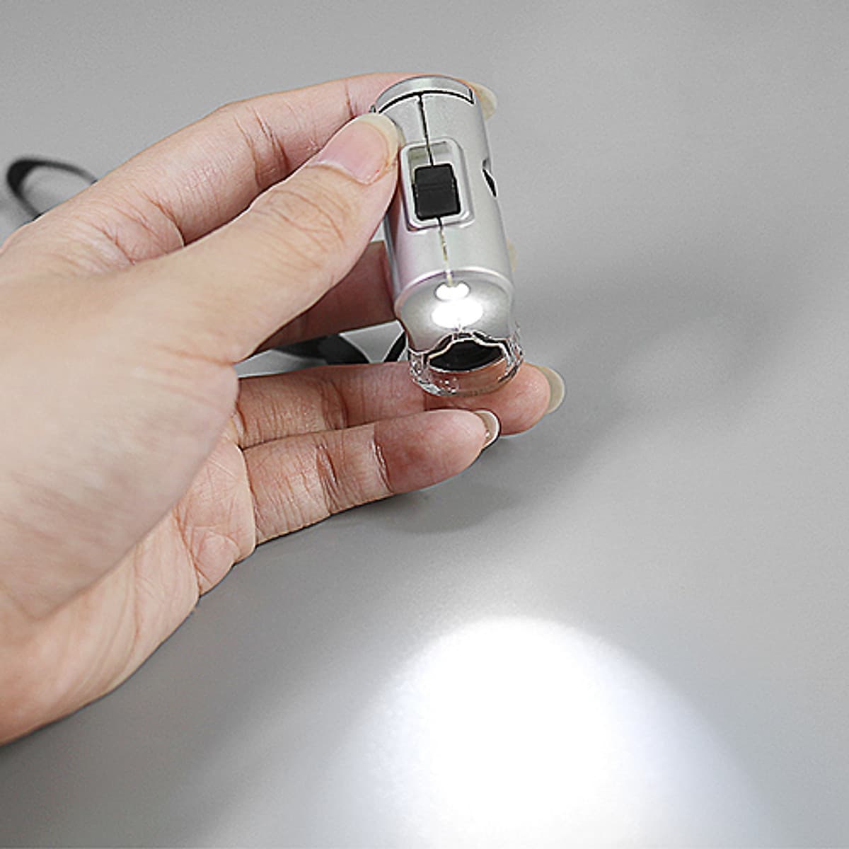 Kính Hiển Vi Cầm Tay Mini 60X - 9592