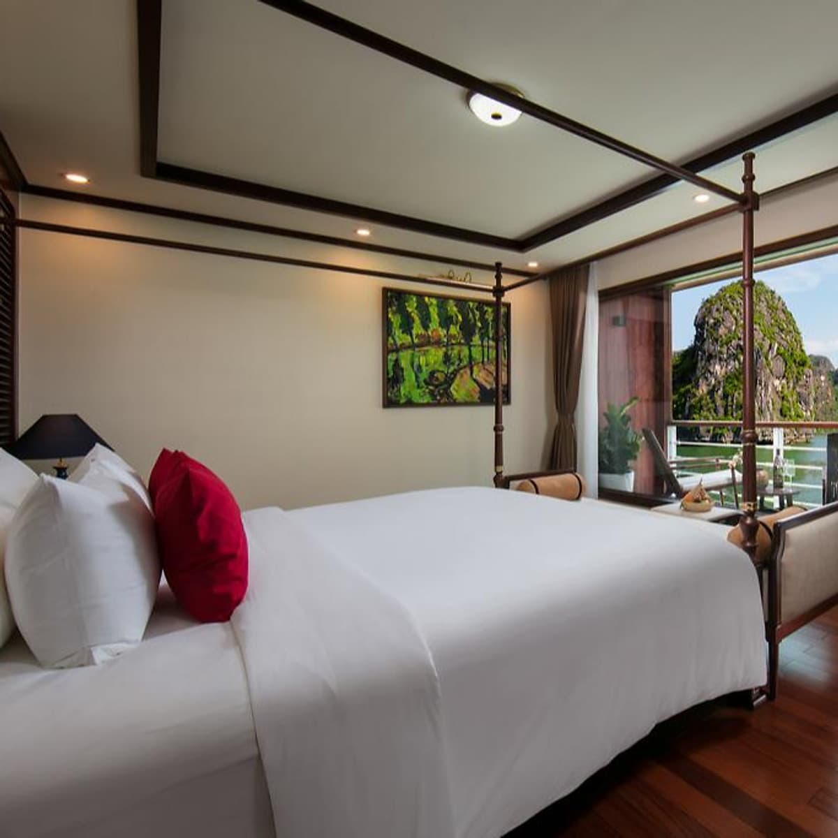Trải Nghiệm Kỳ Nghỉ Tuyệt Vời Với Tour Du Lịch 2 Ngày 1 Đêm Trên Du Thuyền Heritage Cruises 5 Sao Đẳng Cấp Thăm Vịnh Hạ Long (Chèo Thuyền Kayak, Thăm Vịnh Hạ Long)