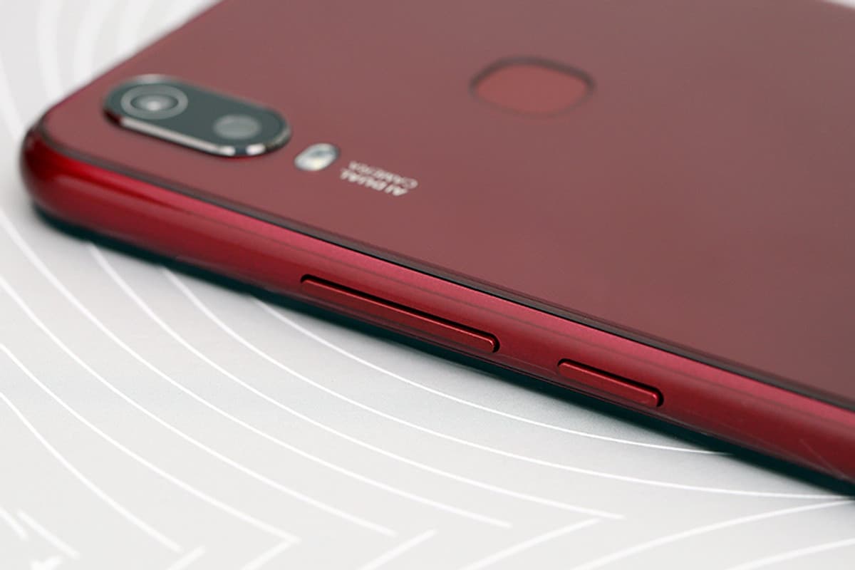 Điện thoại Vivo Y11- Hàng chính hãng