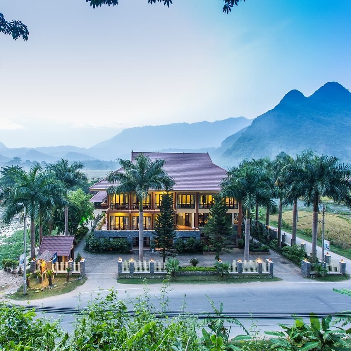 Mai Châu Lodge Hotel 3* Hòa Bình - Gồm Bữa Sáng, Hồ Bơi Ngoài Trời, Nằm Giữa Thung Lũng Và Đồng Lúa Cực Đẹp