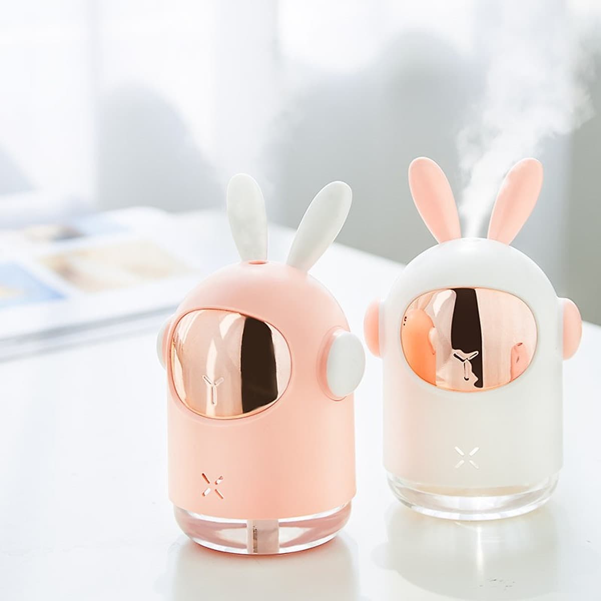 Mua 1 Máy Phun Sương 350ml Khuếch Tán Hơi Nước Có Đèn Led Làm Đèn Ngủ Sạc USB Tặng 1 Xà Phòng Giấy Khô Rửa Tay Bỏ Túi Tiện Lợi - TAI GẤU - HÔNG