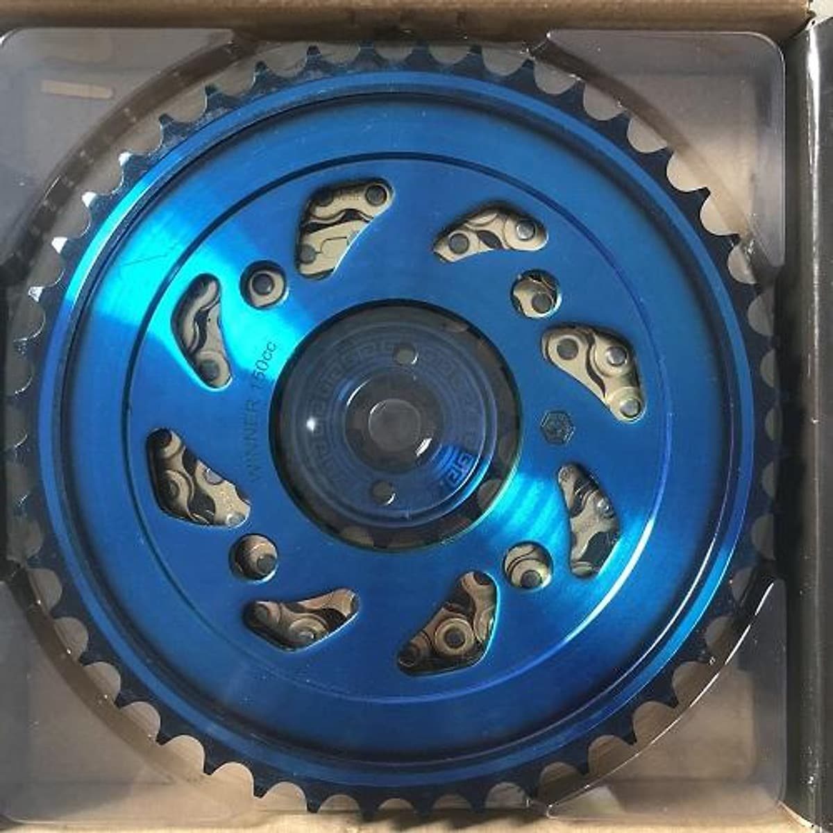 Nhông sên dĩa , Honda Winner 42T  Hàng Thái nhập, NSD Winner 150, Winner X, màu VÀNG cực đẹp kết hợp với mẫu xéo lửalửa, nhông nhỏ có hoa văn siêu đẹp