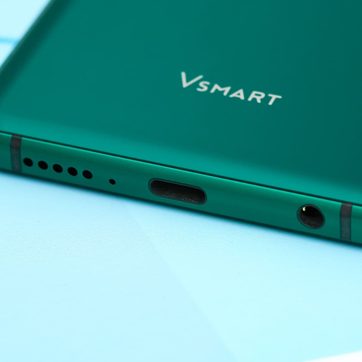 Điện thoại Vsmart Aris (8GB/128GB) - Hàng Chính Hãng