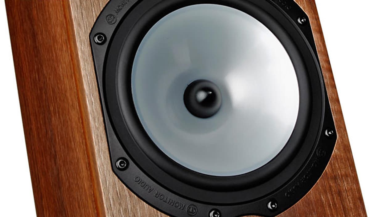 Loa Thùng Monitor Audio MR2 Walnut (100W)