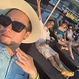 Tận Hưởng Kỳ Nghỉ Tuyệt Vời Với Tour Trọn Gói 2N1Đ Ngủ Đêm Trên Du Thuyền 5 sao Le Theatre Cruises Tại Vịnh Hạ Long (Chèo Thuyền Kayak Khám Phá Vịnh Hạ Long)