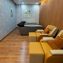 Combo Chăm Sóc Trị Liệu Da Mụn + Massage Đầu Cổ Vai Tại L’amie Spa