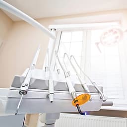 Bọc Răng Sứ Kim Loại Tại Nha Khoa Moli