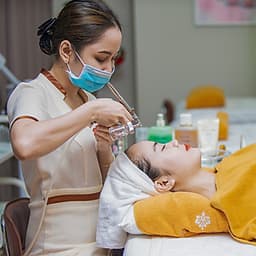 Combo Chăm Sóc Trị Liệu Da Mụn + Massage Đầu Cổ Vai Tại L’amie Spa