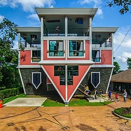 Vé Ngôi Nhà Úp Ngược The Upside Down House Phuket - The Garden Maze