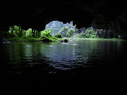 Tour Lễ Hội Hoa Lư - Tam Cốc, Khởi hành hàng ngày từ Hà Nội, ăn Buffet trưa
