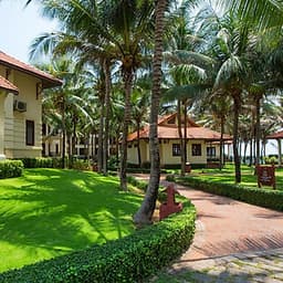 [2021] Golden Coast Resort & Spa 4* Phan Thiết - Gói Ăn 03 Bữa, Hồ Bơi, Bãi Biển Riêng, Gần Kê Gà, Nhiều Ưu Đãi Hấp Dẫn