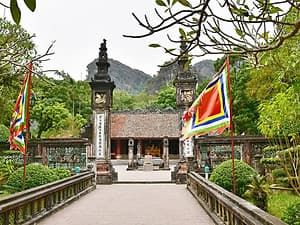 Tour Lễ Hội Hoa Lư - Tam Cốc, Khởi hành hàng ngày từ Hà Nội, ăn Buffet trưa