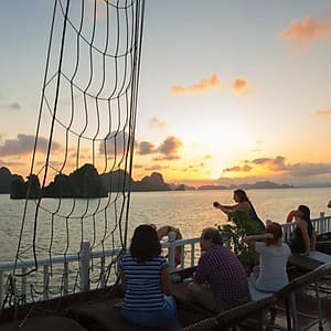 Du Thuyền Authentic 3* 2N1Đ Hạ Long, Khởi Hành Hàng Ngày Từ HN