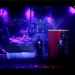 Vé Xem Show Ảo Thuật Tuxedo Magic Ở Pattaya, Thái Lan - Ghế VIP