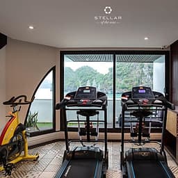 Tour Trọn Gói 2N1Đ Ngủ Đêm Trên Du Thuyền 5* Stellar Of The Seas Cruises Siêu Đẳng Cấp Tại Vịnh Hạ Long (Chèo Thuyền Kayak Khám Phá Vịnh, Ăn 04 bữa, Câu Mực Đêm)
