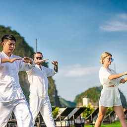 Combo Trọn Gói 2N1Đ Ngủ Đêm Trên Du Thuyền 5 Sao Dynasty Of The Seas Cruises Siêu Hot Tại Vịnh Hạ Long (Miễn Phí Chèo Thuyền Kayak, Câu Mực Đêm...)