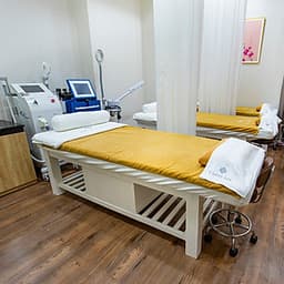 Combo Chăm Sóc Trị Liệu Da Mụn + Massage Đầu Cổ Vai Tại L’amie Spa