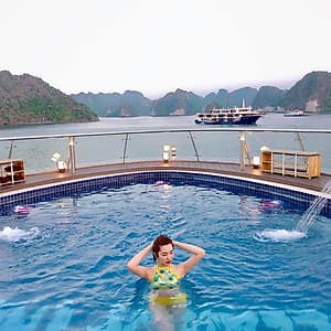 Tour Trọn Gói 2N1Đ Ngủ Đêm Trên Du Thuyền 5* Stellar Of The Seas Cruises Siêu Đẳng Cấp Tại Vịnh Hạ Long (Chèo Thuyền Kayak Khám Phá Vịnh, Ăn 04 bữa, Câu Mực Đêm)