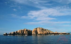 NHA TRANG: Tour Đảo Yến Hòn Nội | Khám Phá Con Đường Nổi Trên Biển Tuyệt Đẹp | Tour Trọn Gói Bao Gồm Tàu Ra Đảo + Hướng Dẫn Viên + Vé Tham Quan + Ăn Sáng Trên Tàu + Ăn Trưa Trên Đảo