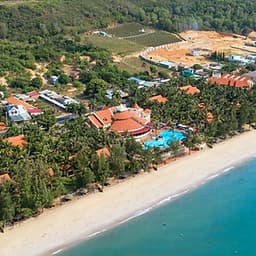 [2021] Golden Coast Resort & Spa 4* Phan Thiết - Gói Ăn 03 Bữa, Hồ Bơi, Bãi Biển Riêng, Gần Kê Gà, Nhiều Ưu Đãi Hấp Dẫn