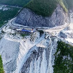 [Tour Tết] tham quan Hà Nội - Mộc Châu - Ninh Bình 4 ngày 3 đêm mùng 2 - 3- 4 Tết khởi hành tại thành phố Hồ Chí Minh bằng máy bay Vietjet Air