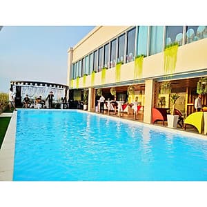 Combo Cần Thơ 3N2Đ: Holiday One Hotel 4* + Xe Đưa Đón Sân Bay Cần Thơ - Tặng Tour Chợ Nổi