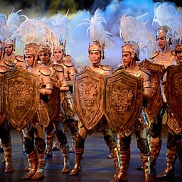 Vé Xem Colosseum Show Ở Pattaya, Thái Lan - Ghế Deluxe