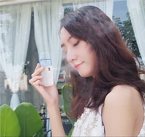 Máy phun sương xông hơi cầm tay hỗ trợ dưỡng da cấp ẩm cho da