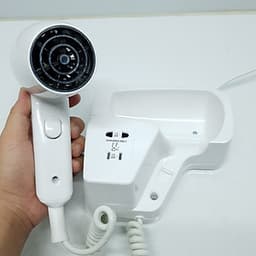 Máy sấy tóc dùng trong nhà tắm