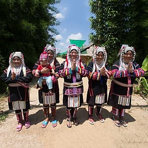 Vé Làng Moo Baan Chon Pao Pattaya, Thái Lan (Vé Vào Cổng + Cưỡi Voi + Đưa Đón)