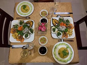 NHA TRANG: Tour Biển Đêm Đảo Yến Đông Tằm Trọn Gói Tàu Ra Đảo + Ăn Tối Thực Đơn Hải Sản Nướng Cao Cấp + Vé Tham Quan + Thư Giãn Tại Quầy Bar Ven Biển